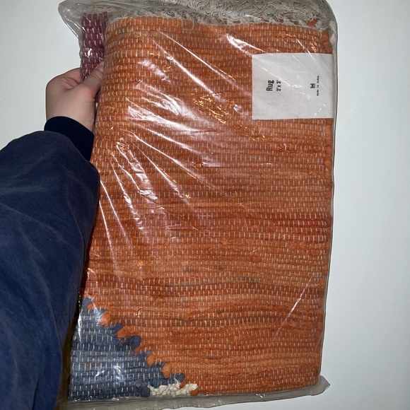 NEW Urban Outfitters Rug - Picture 3 of 5